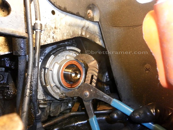 Catastrophic Oil Leak / Crankshaft seal SaabCentral Forums