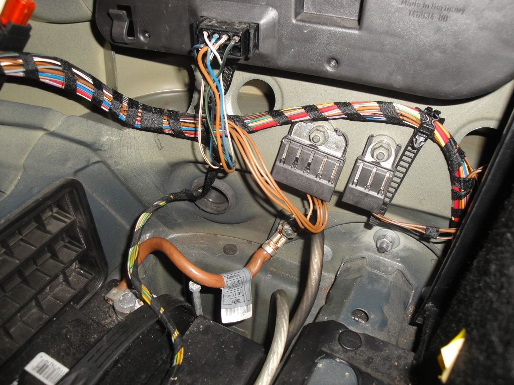 What am I doing wrong?! Amp wont turn on!! Pictures inside!