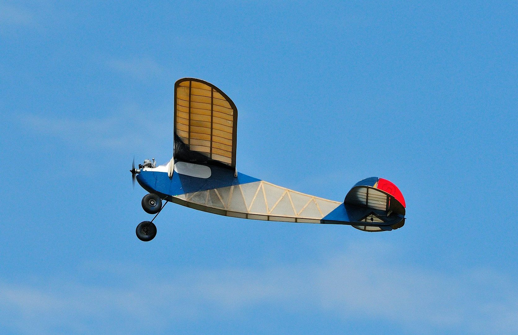 10365585_794408270600592_858670195810968