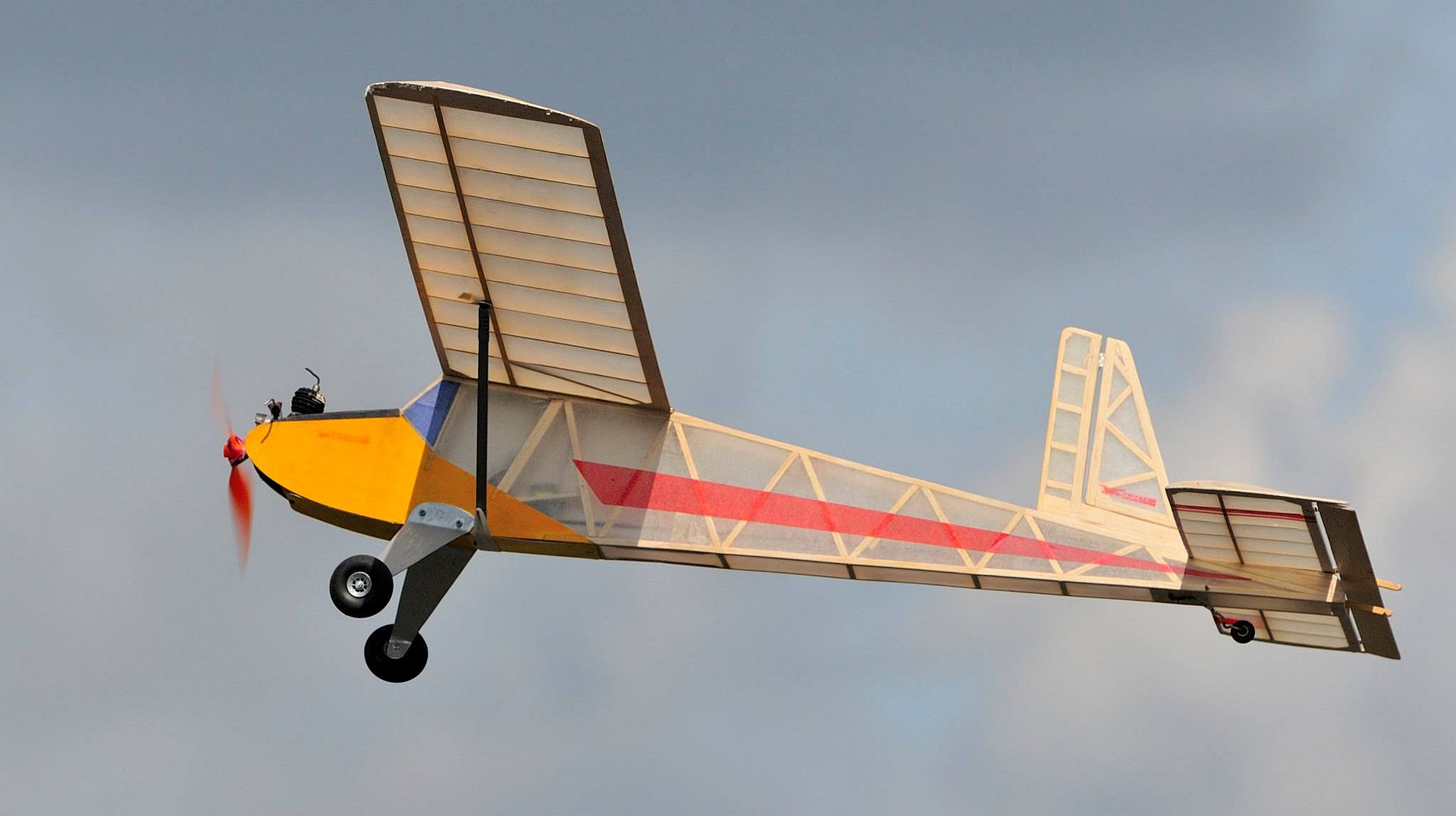 10448420_794410797267006_240499446248464