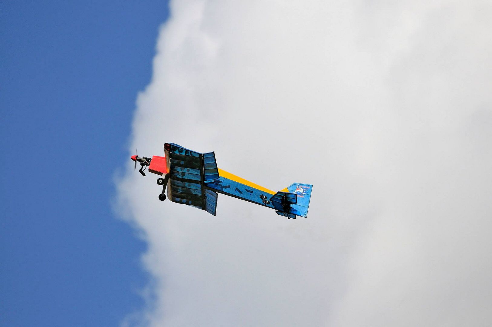 10483230_794409460600473_247097868194720