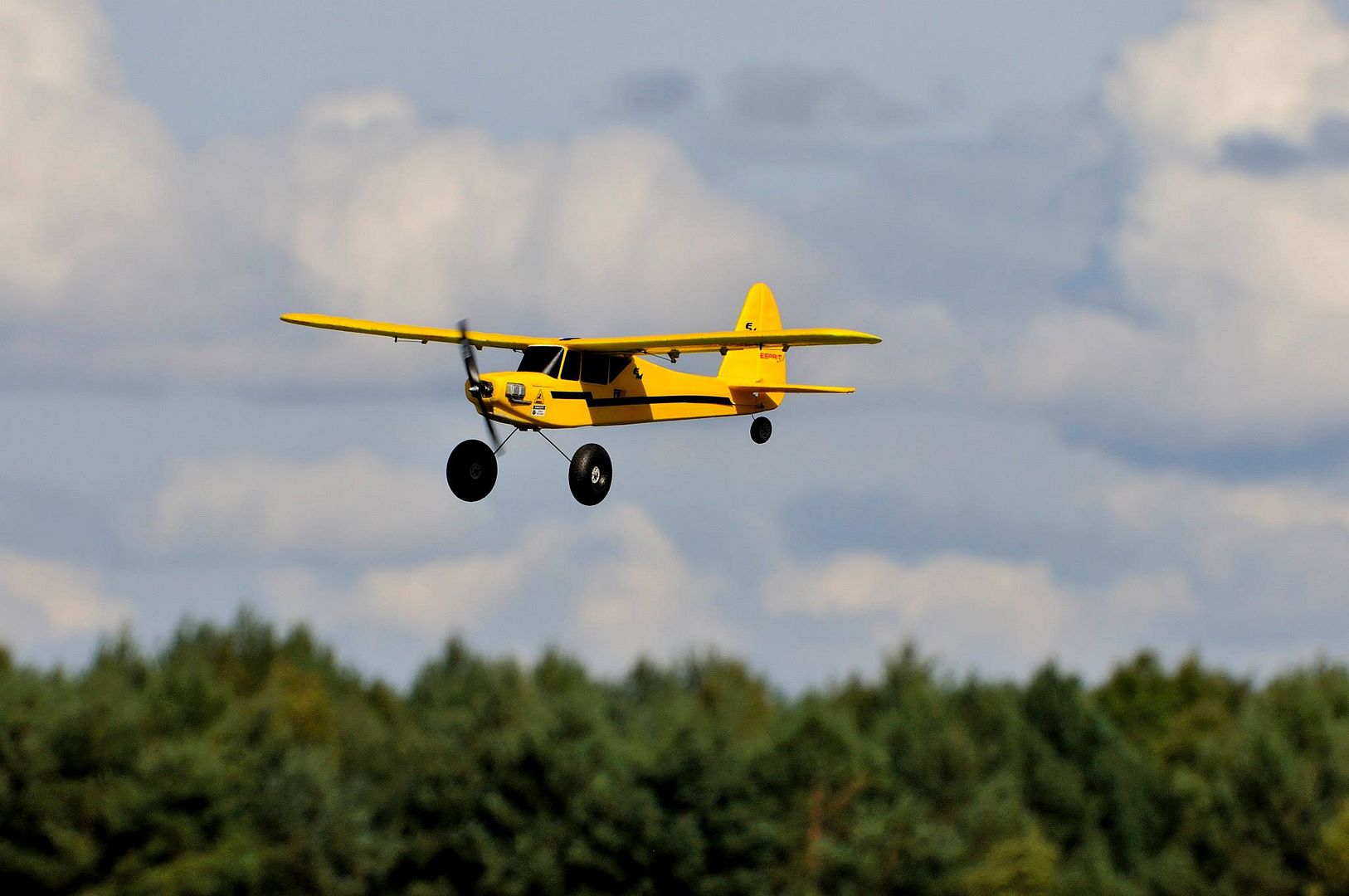 10511397_794409023933850_787066281112638