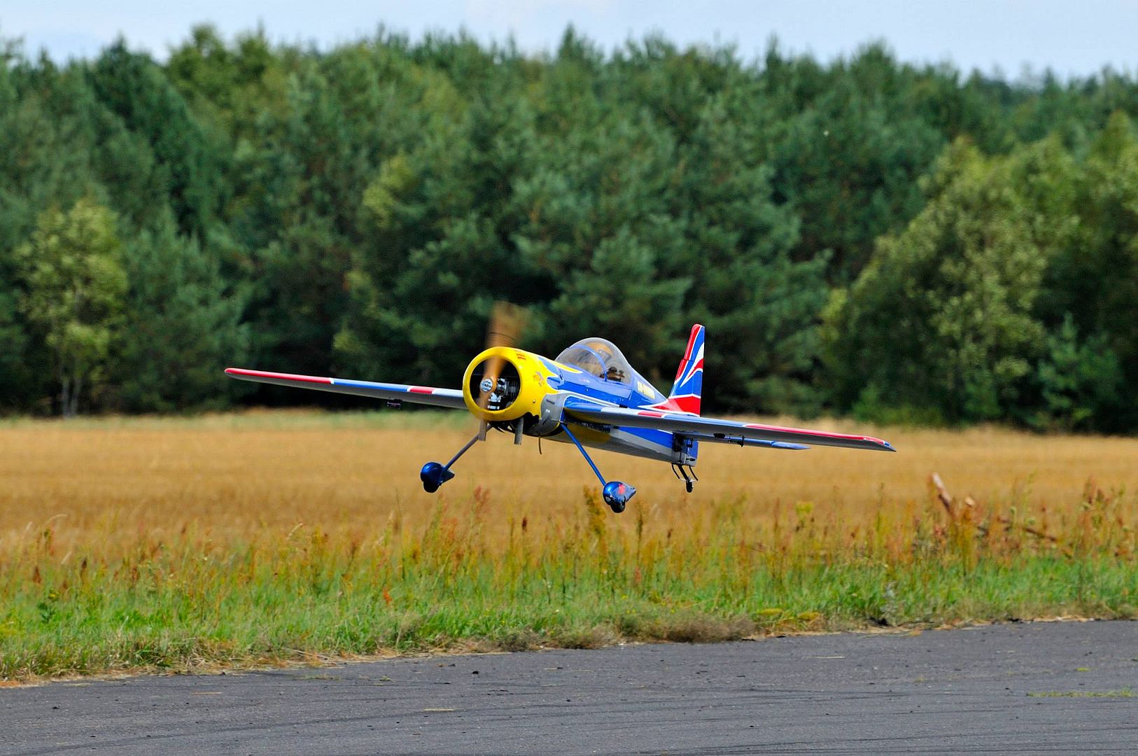 10549047_794408300600589_585959934683595