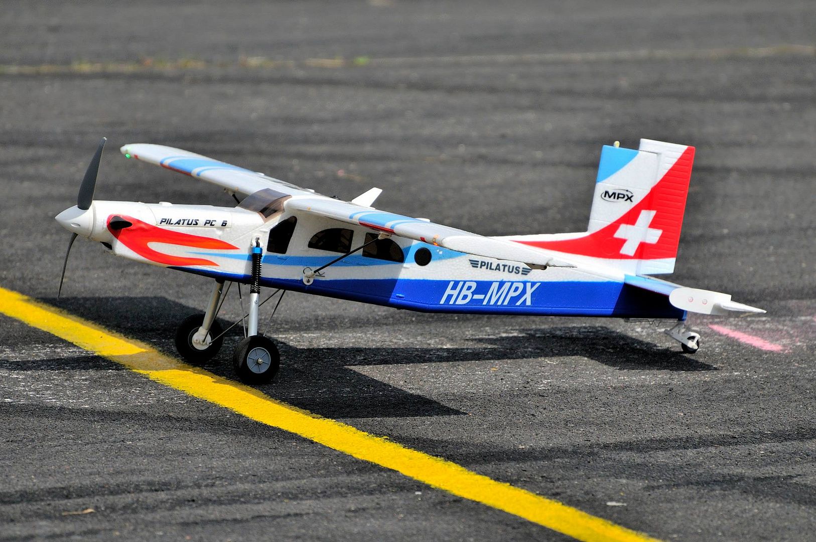 10553701_794410973933655_890366574476745