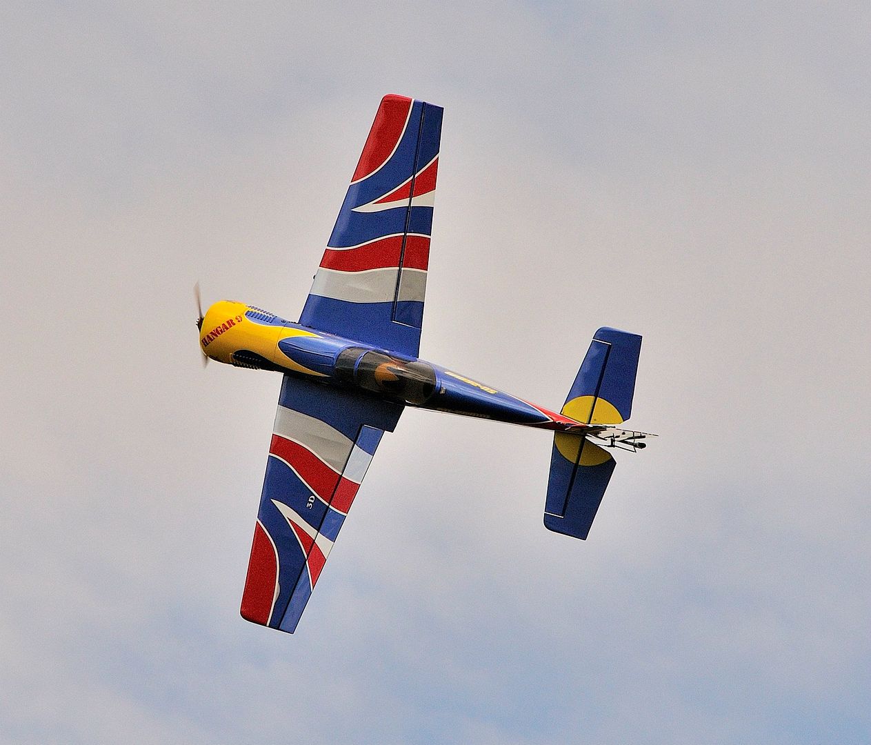 10580748_794408163933936_527765813244206