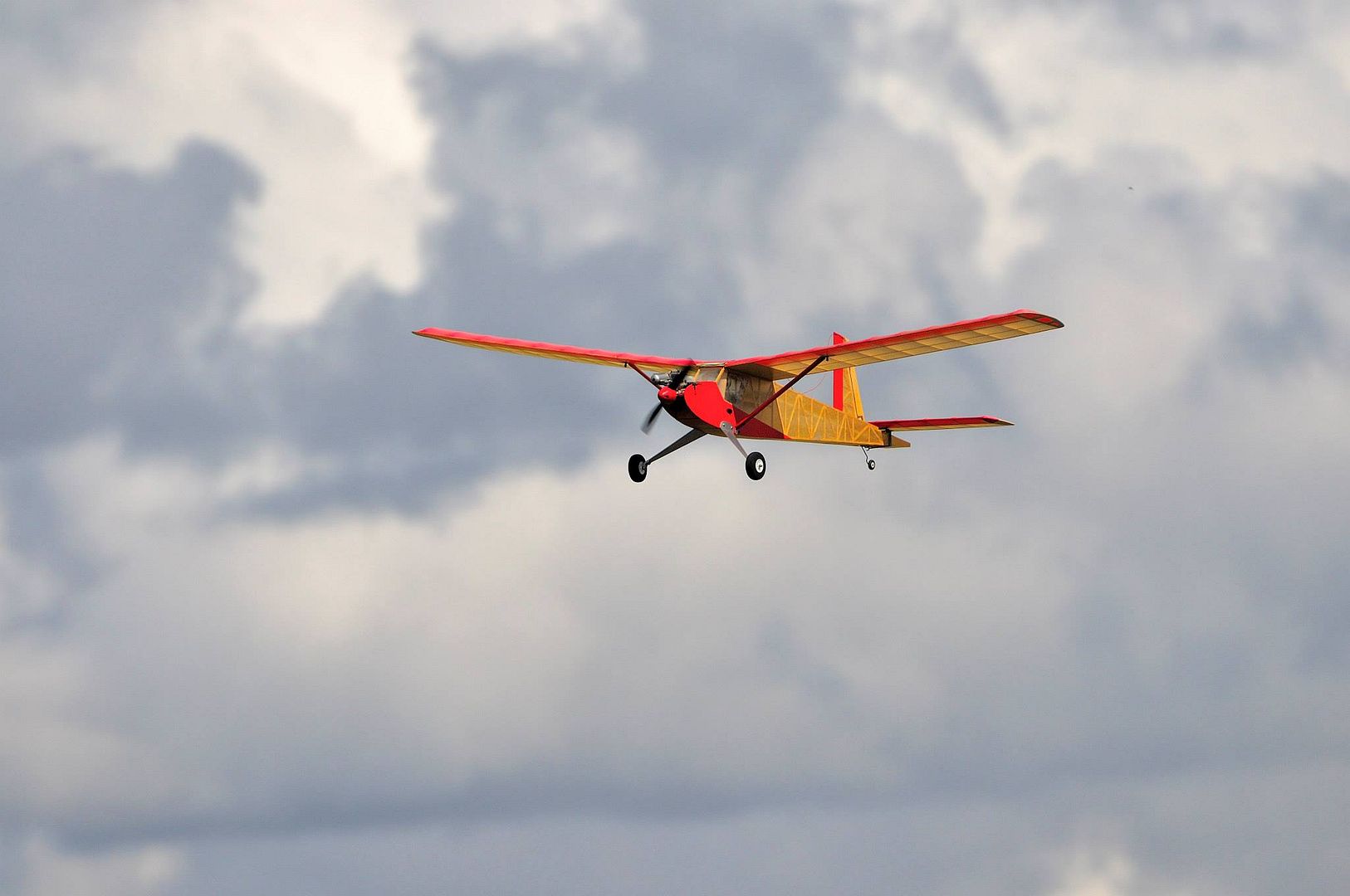 10608758_794408627267223_658333344137484