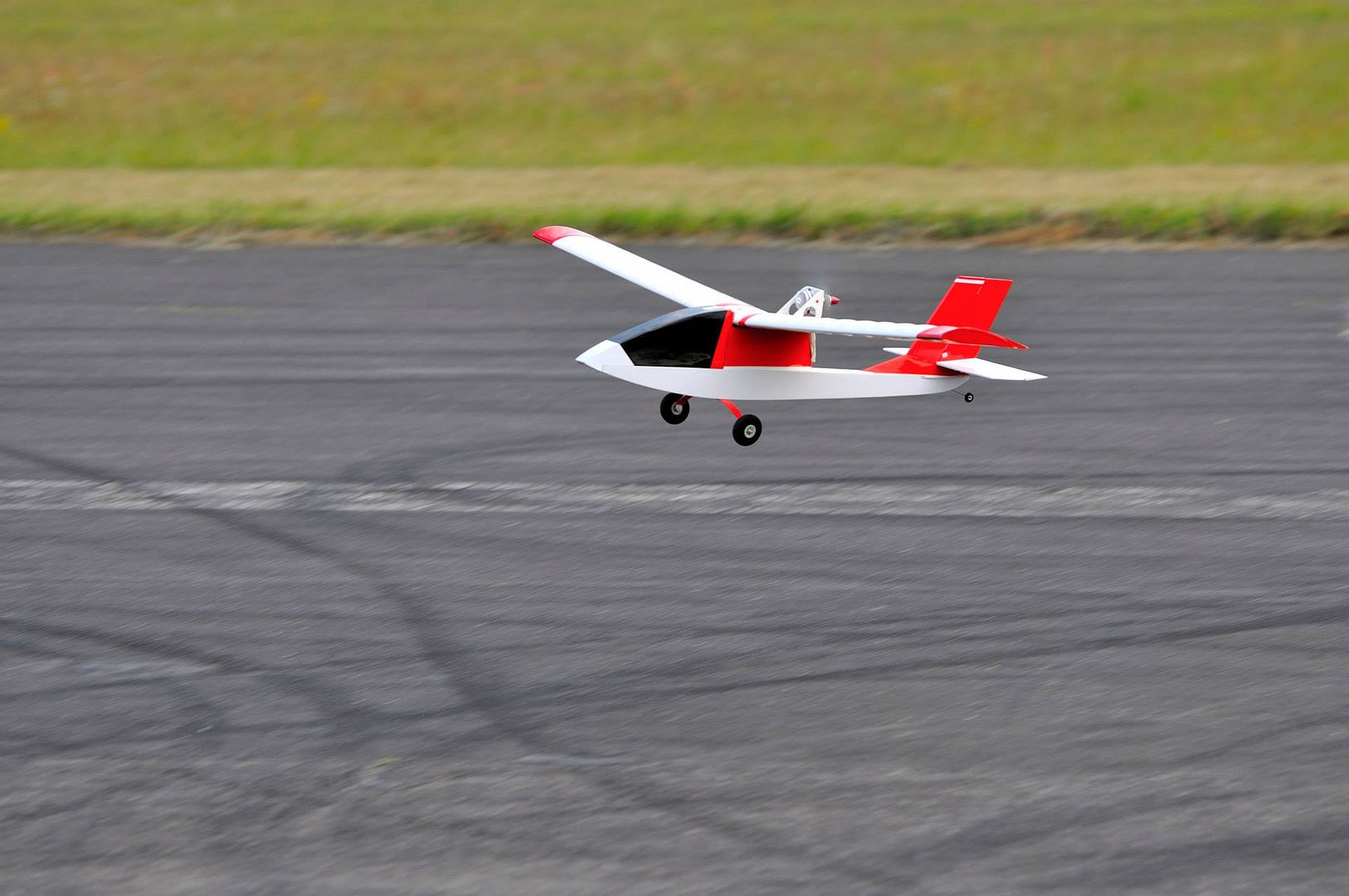 10626438_794410480600371_195835856228786