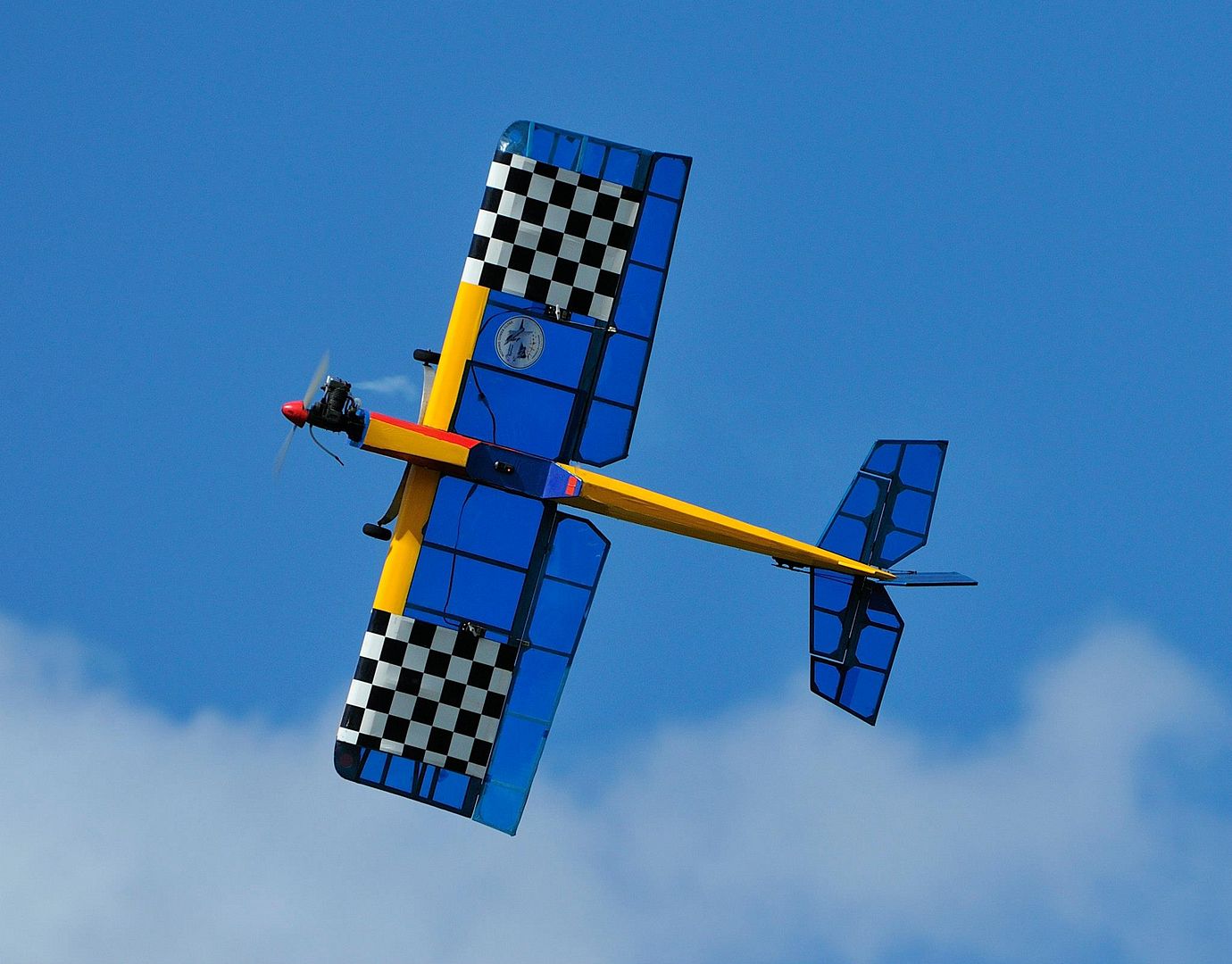 1399578_794409463933806_1500500501414844