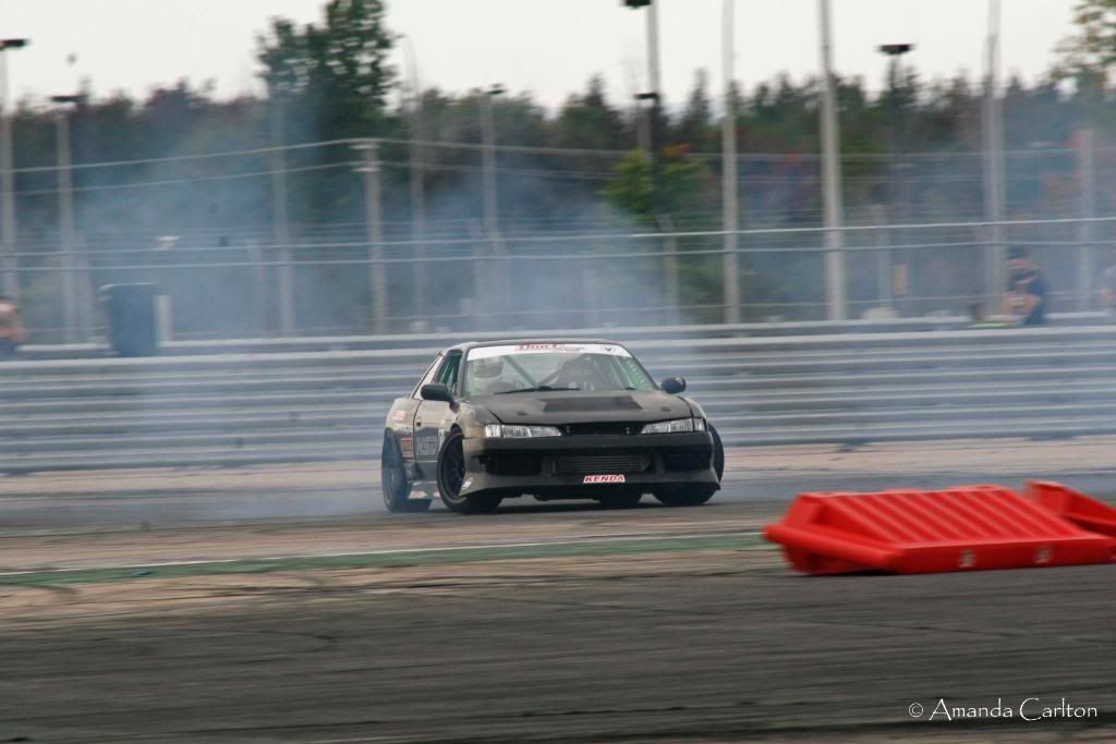 http://i1165.photobucket.com/albums/q592/getloosedrift/2011%20drift/mg_7332-copy.jpg