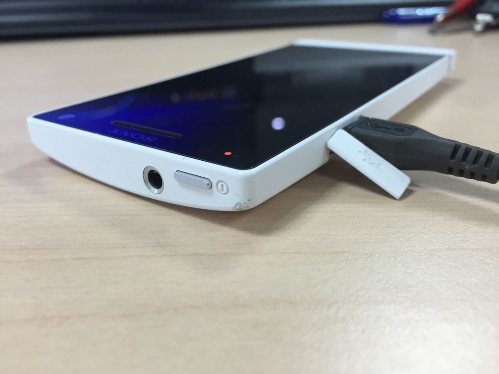 Xperia S trắng Ngọc Trinh fullbox trùng imei, máy gần như mới, xài kỹ - 3