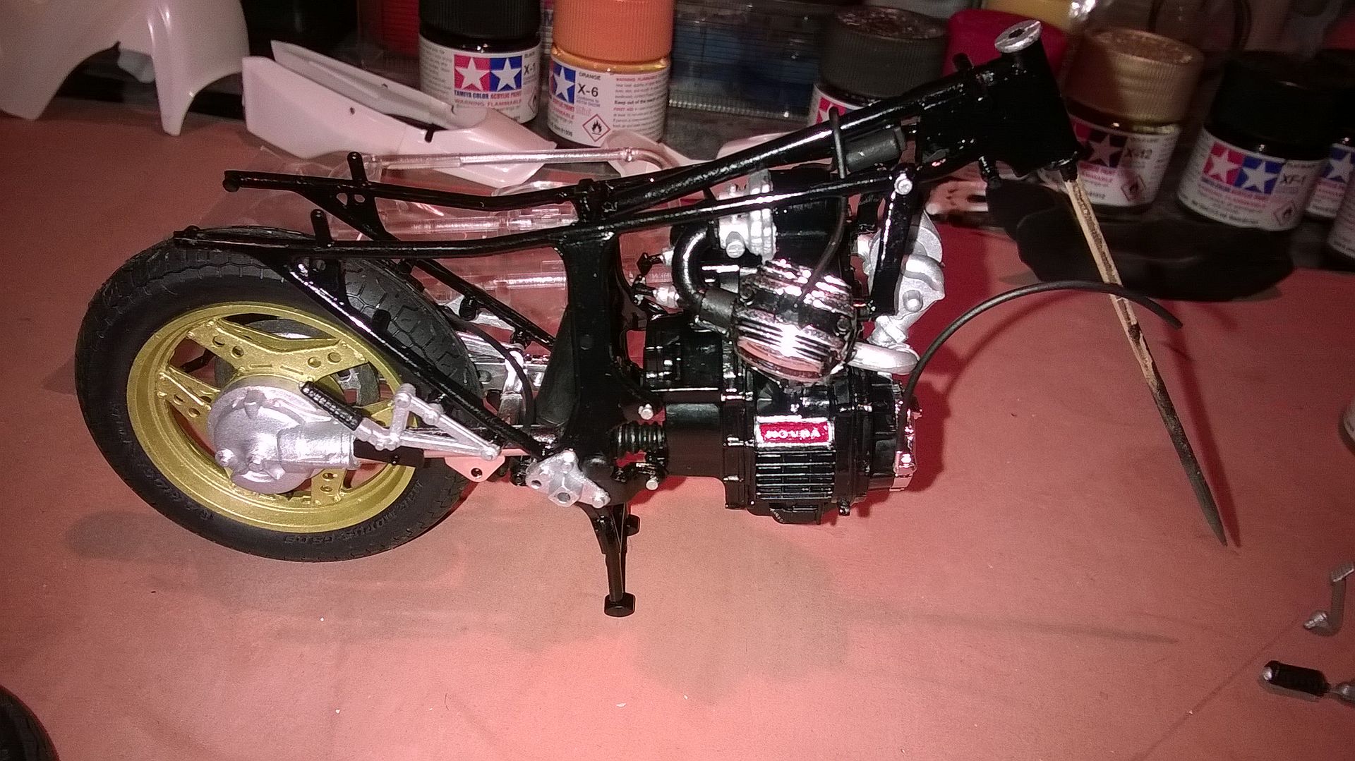 Maquette Tamiya Honda CX500 Turbo 1/12 - Kit à Monter, échelle 1/12, Niveau Intermédiaire, Boîte Abîmée Mais Contenu Neuf